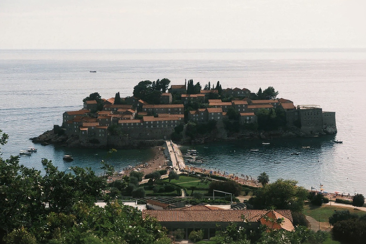 The Beaches: What You Can Actually Access — Sveti Stefan, Vietnam